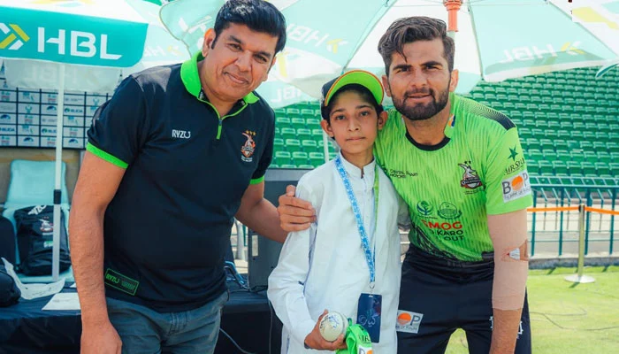 لاہور قلندرز نے کینسر میں مبتلا بچے کی خواہش پوری کر دی