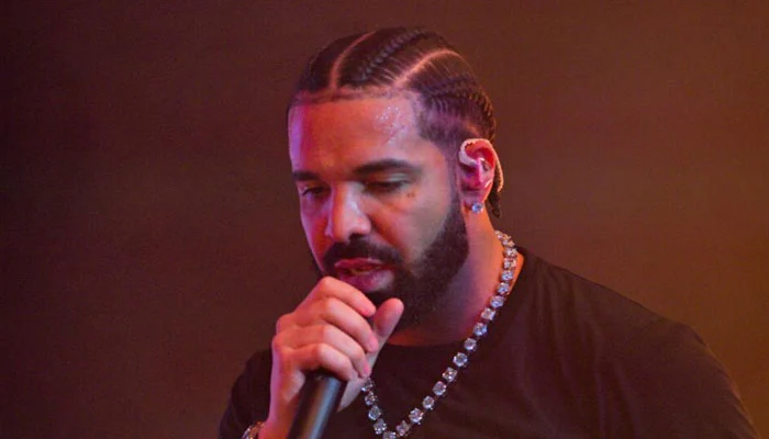 Drake Spotify پر 10+ بلین اسٹریمز کو مارتا ہے۔